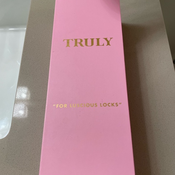 TRULY new in box vegan boar bristle brush - Picture 3 of 3